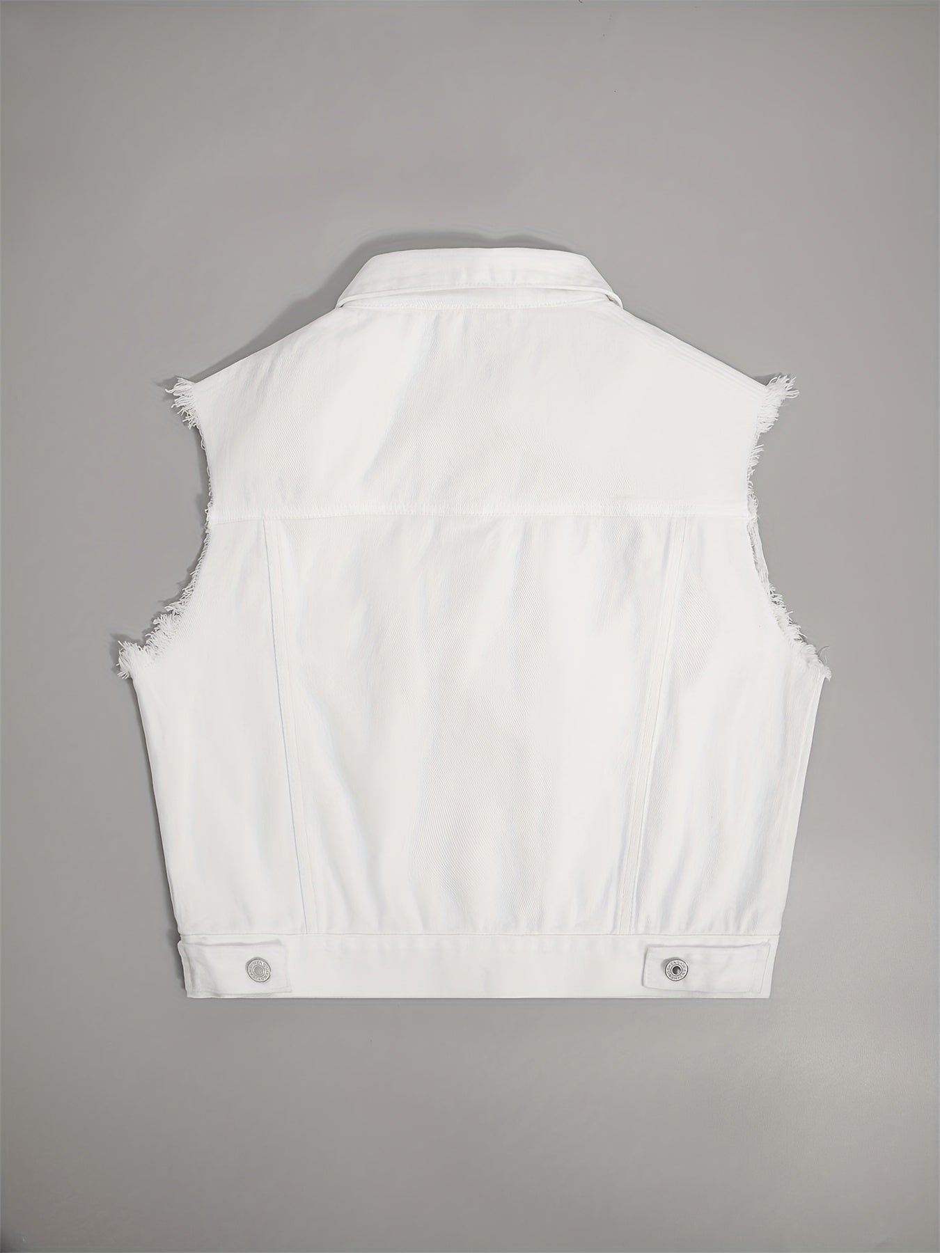 Johanna - Sleeveless Denim Jacket Featuring Flap Pockets