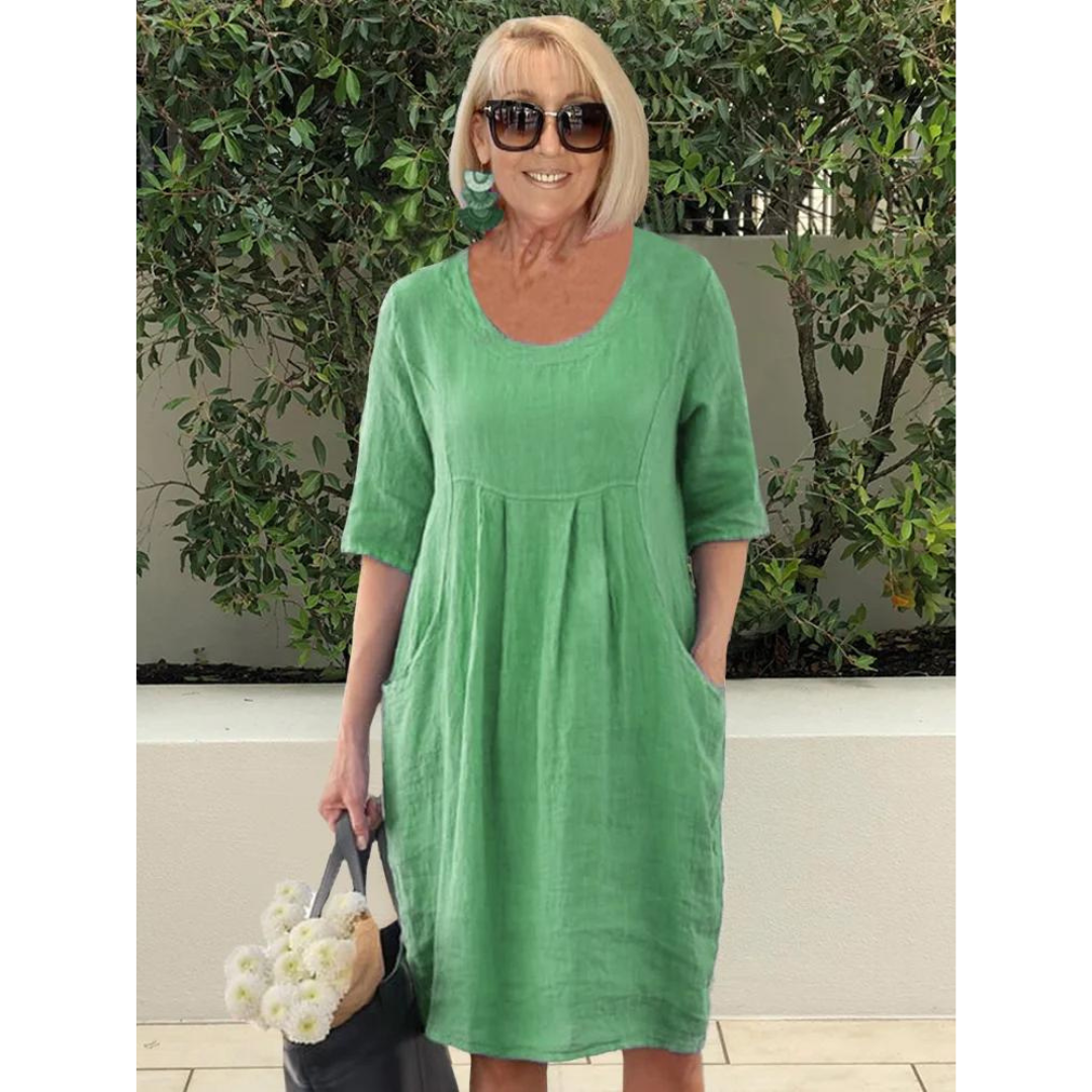 Chic Relaxed Dress with Convenient Pockets