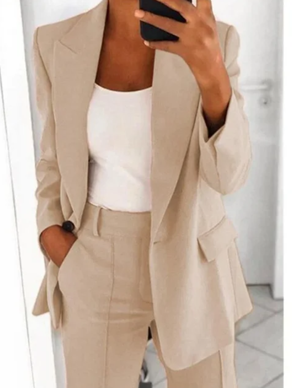 Relaxed Fit Women's Comfort Suit