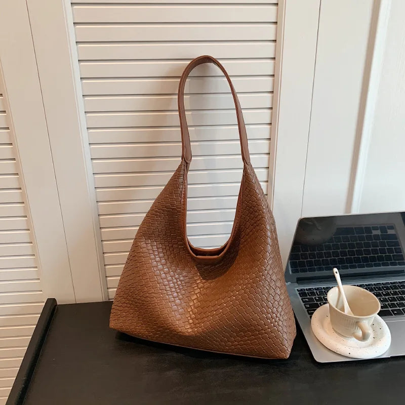 Sandia - Chic Women's Handbag