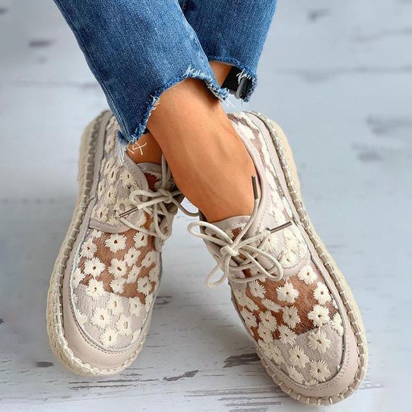 Embroidered Liz Athletic Shoes
