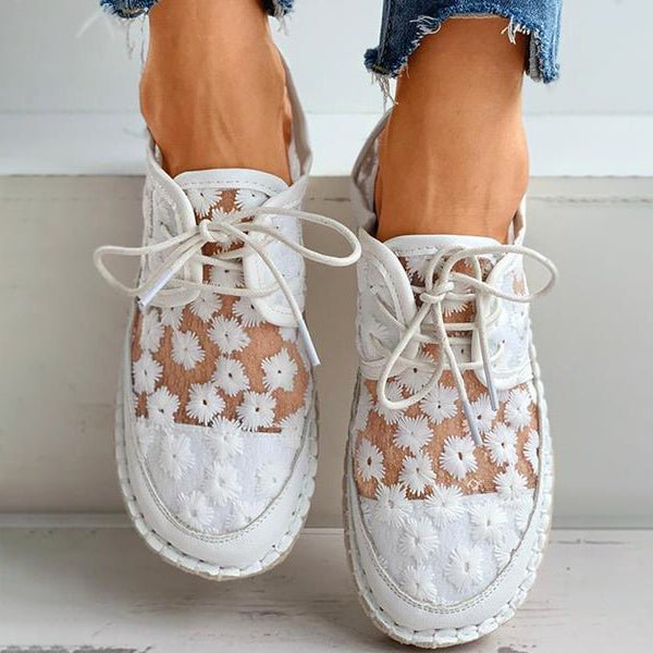 Embroidered Liz Athletic Shoes