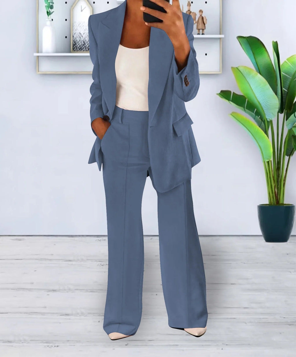 Relaxed Fit Women's Comfort Suit